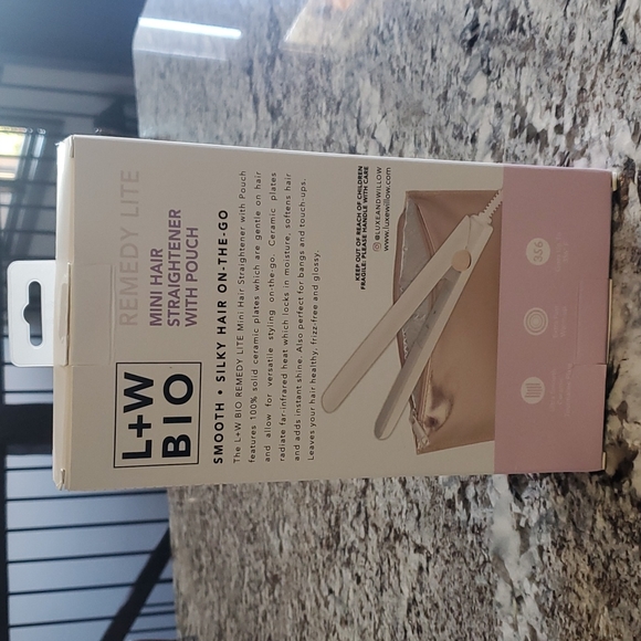 Remedy Lite mini travel Hair straightener - Picture 3 of 4